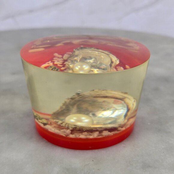 Vintage Open Clam with Pearl Lucite Encased Paperweight Red Base Made in Japan - Picture 6 of 9